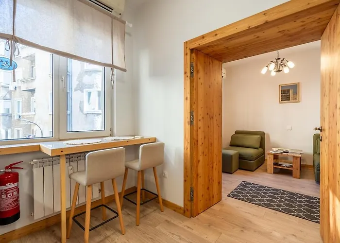 A Retreat In The Heart Of ソフィア