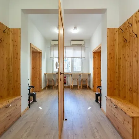 Апартаменты A Retreat In The Heart Of *